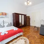 5* Noble House In Historic Center Vila Kluž