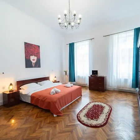 5* Noble House In Historic Center 克卢日-纳波卡