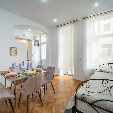 5* Noble House In Historic Center