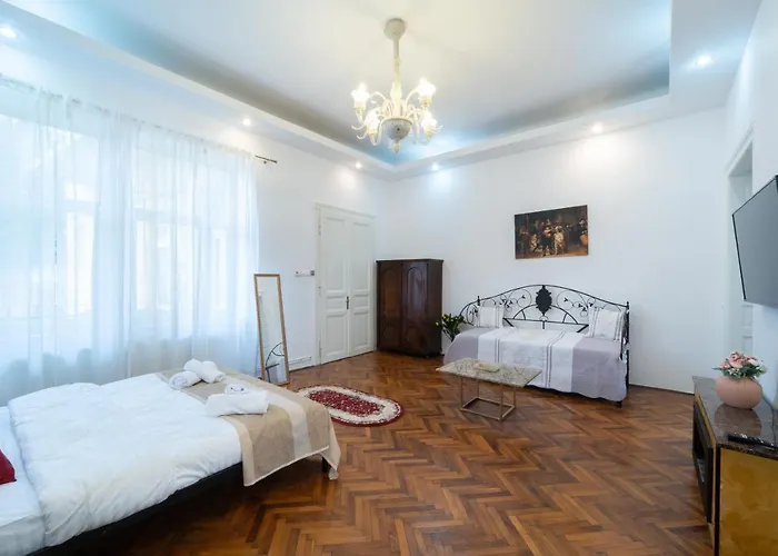 Vila 5* Noble House In Historic Center