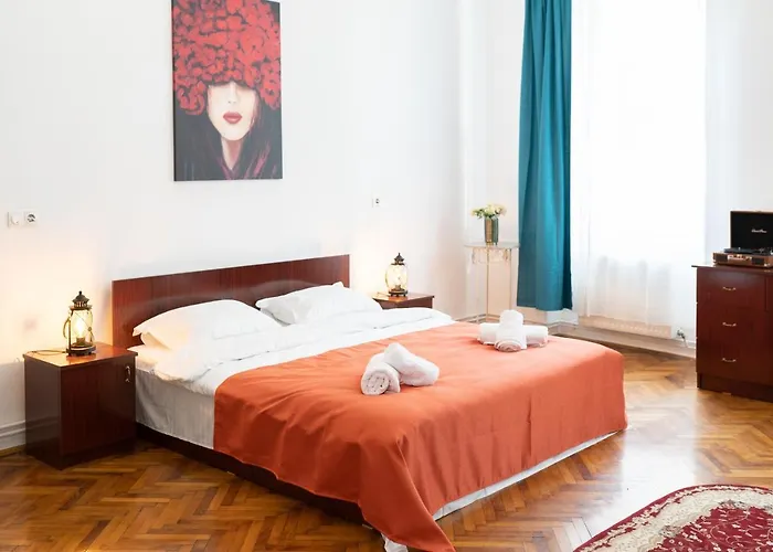 5* Noble House In Historic Center