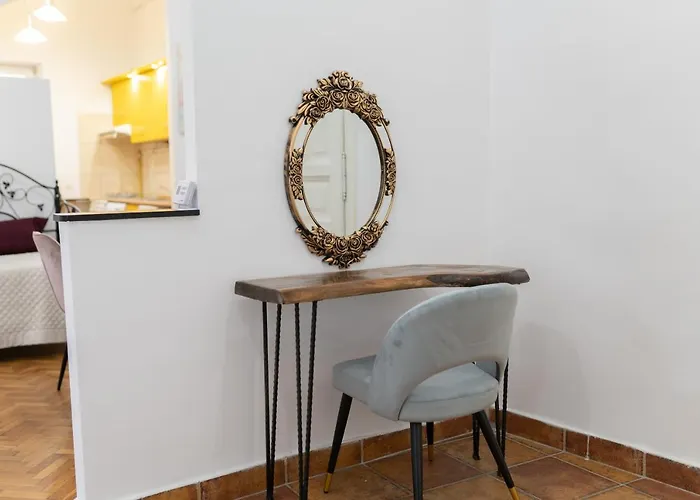 5* Noble House In Historic Center