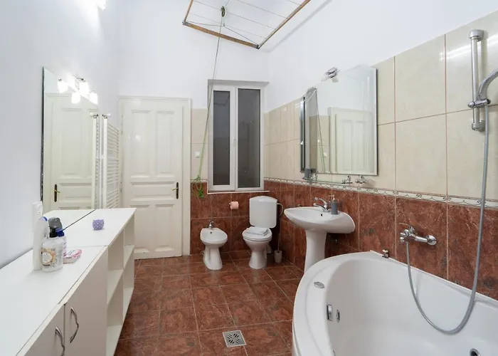 5* Noble House In Historic Center